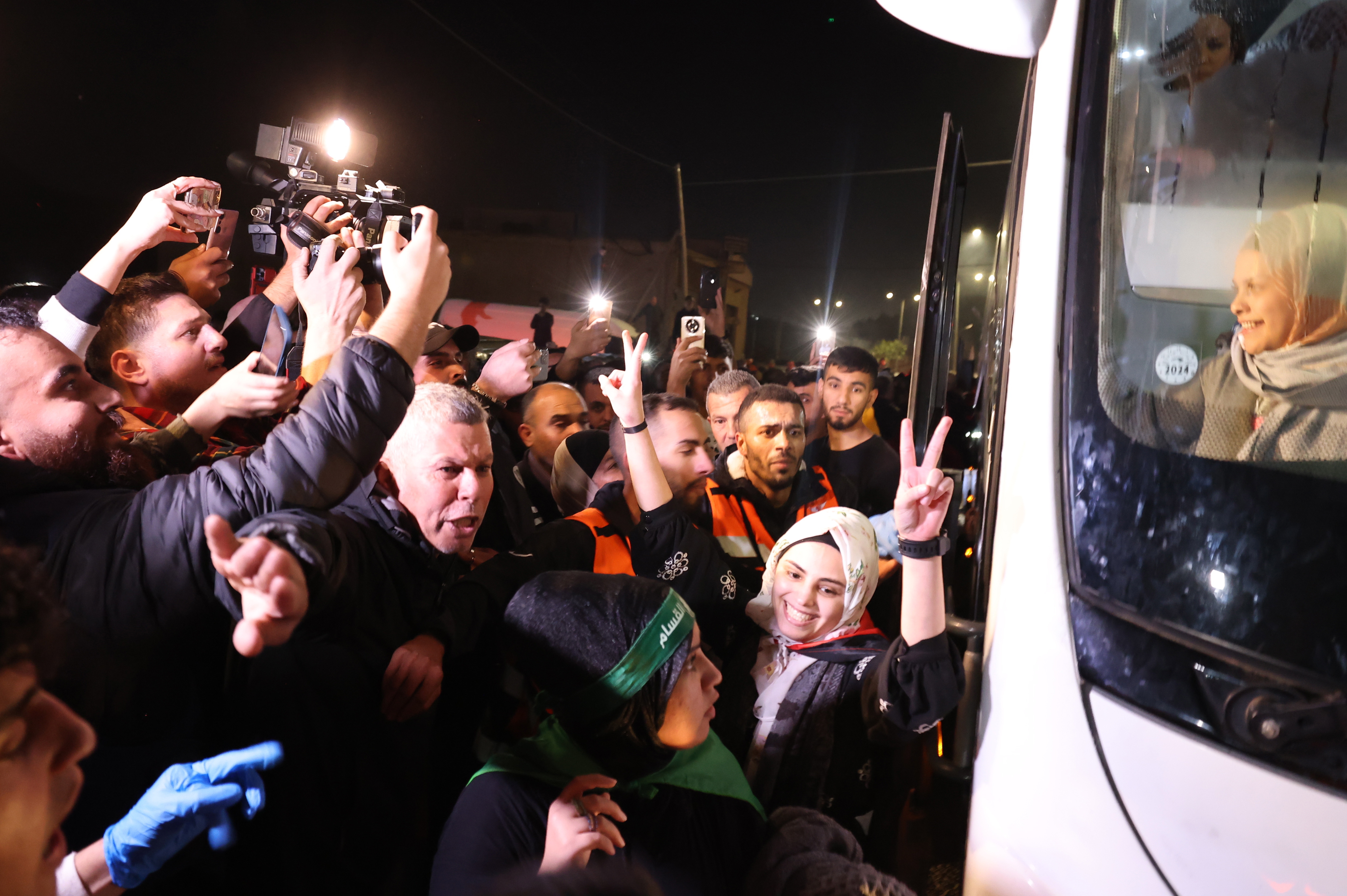 “Fuimos liberados a cambio de sangre de mártires en Gaza”:  palestinos liberados