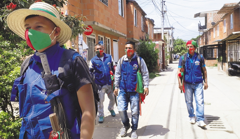 Los guardias desarmados que protegen a los líderes sociales en el Cauca