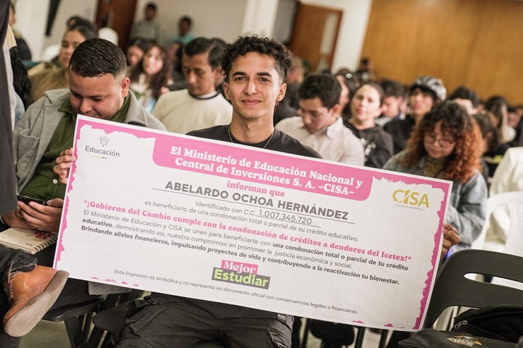 Gobierno del Cambio condona créditos del Icetex a 1.192 jóvenes de todo el país