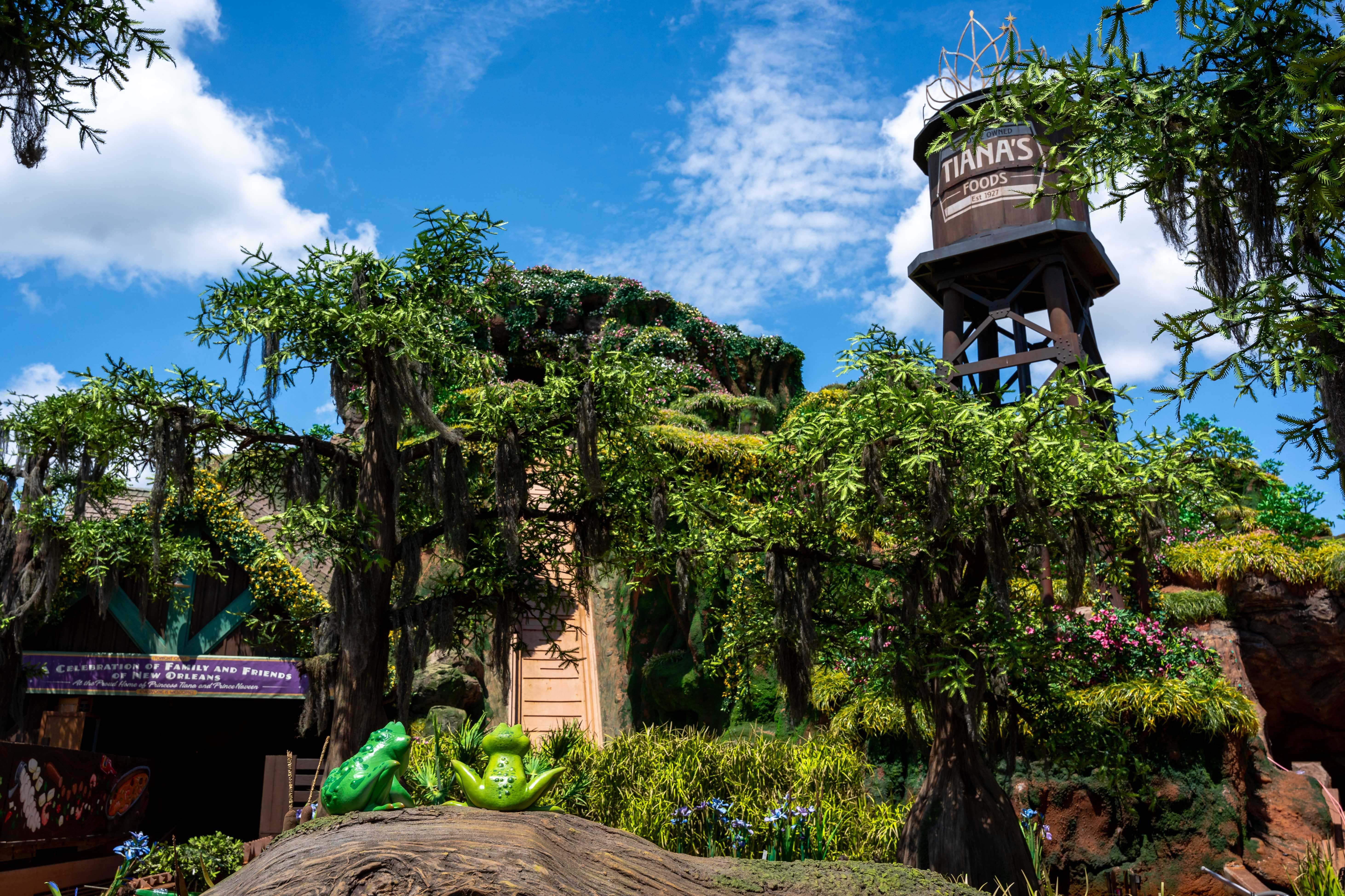 Tiana’s Bayou Adventure está repleta de autenticidad artística de Nueva Orleans.