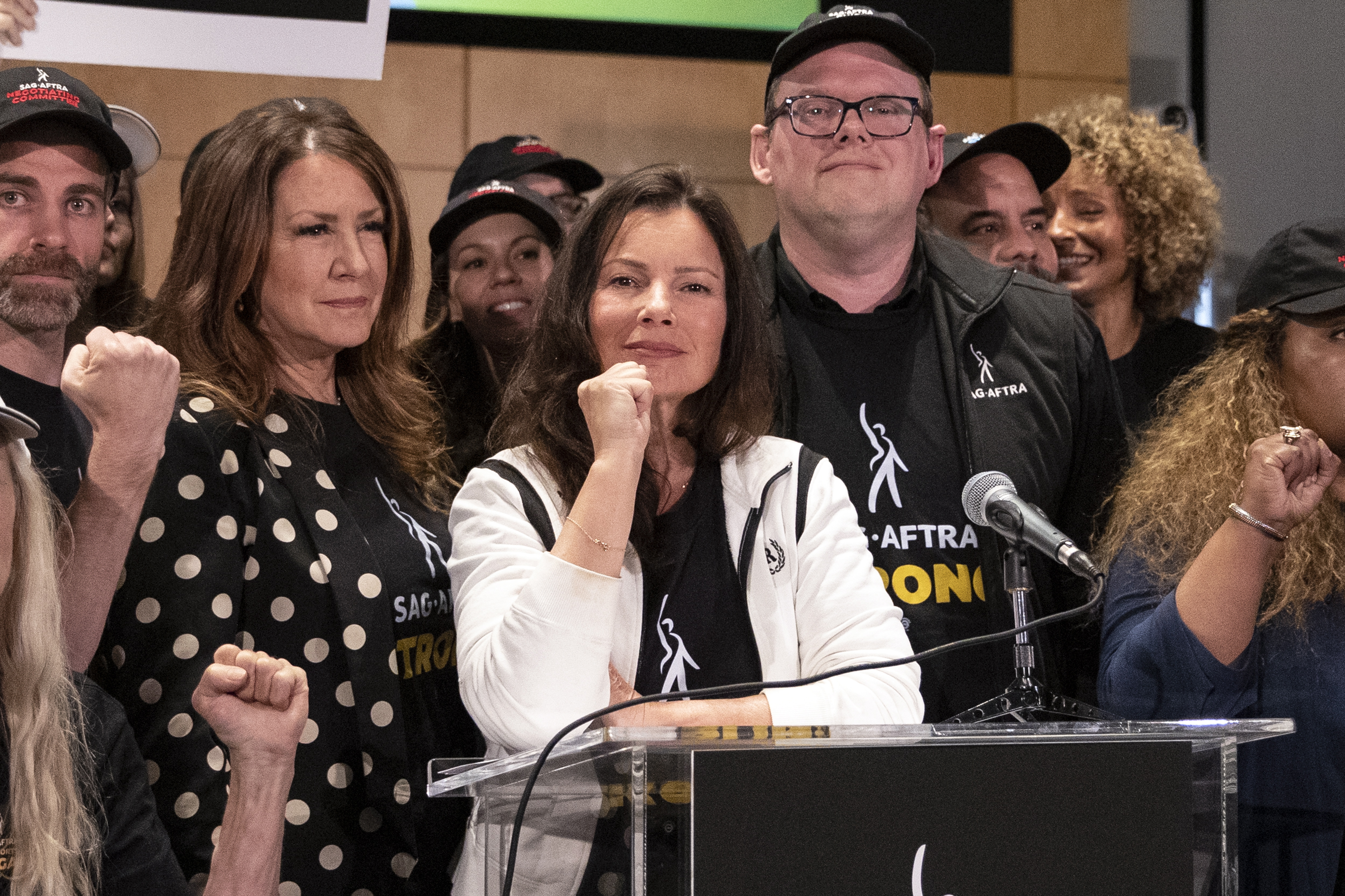 Fran Drescher: de protagonizar “La niñera” a liderar la huelga de Hollywood