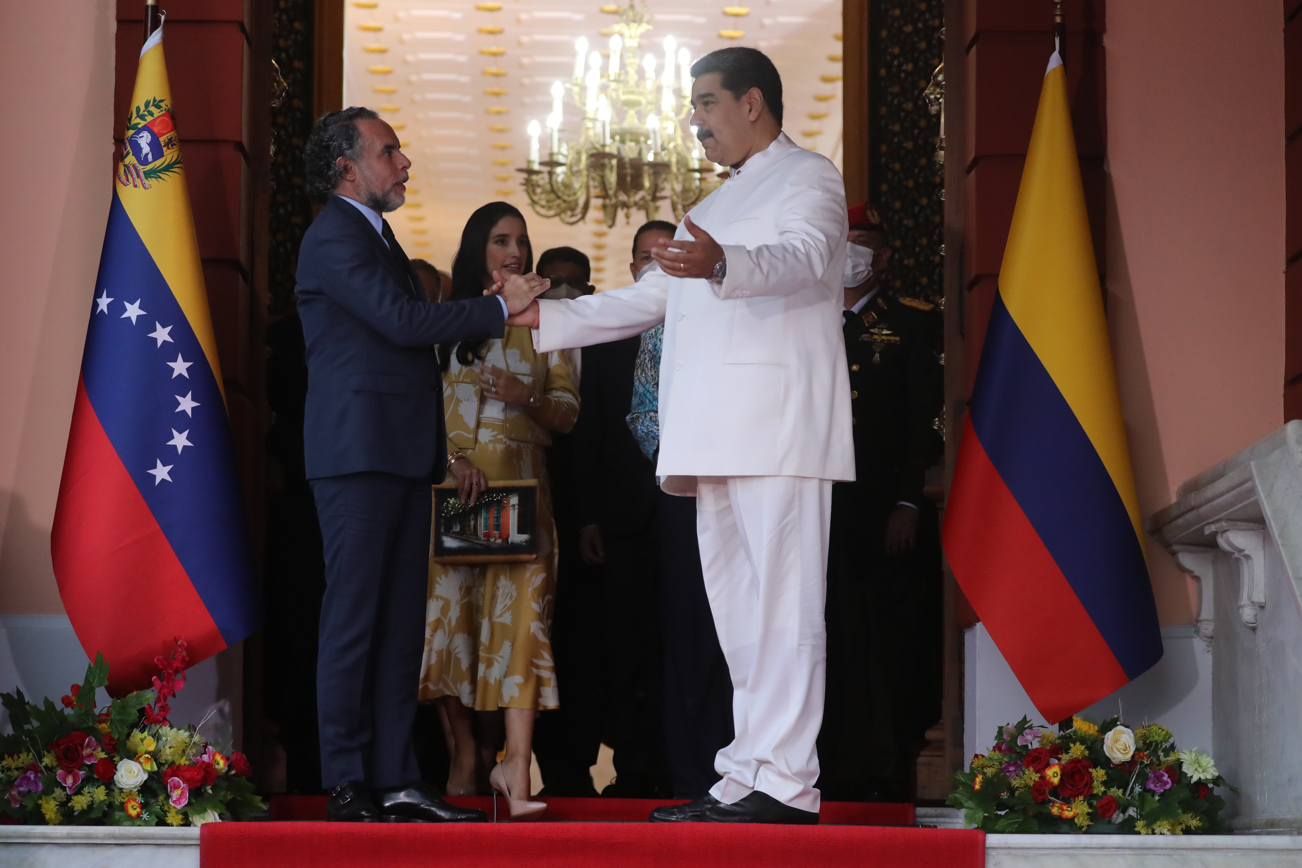 Venezuela y Colombia trabajan en comisiones técnicas para reabrir la frontera