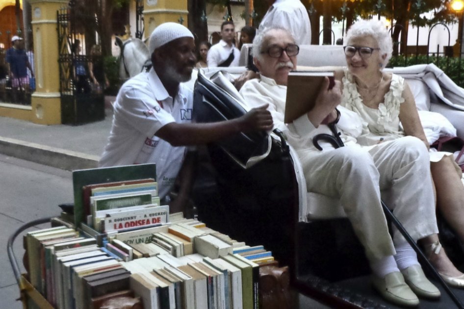 García Márquez el año pasado durante un paseo por Cartagena en compañía de su amiga española Tachia Quintana