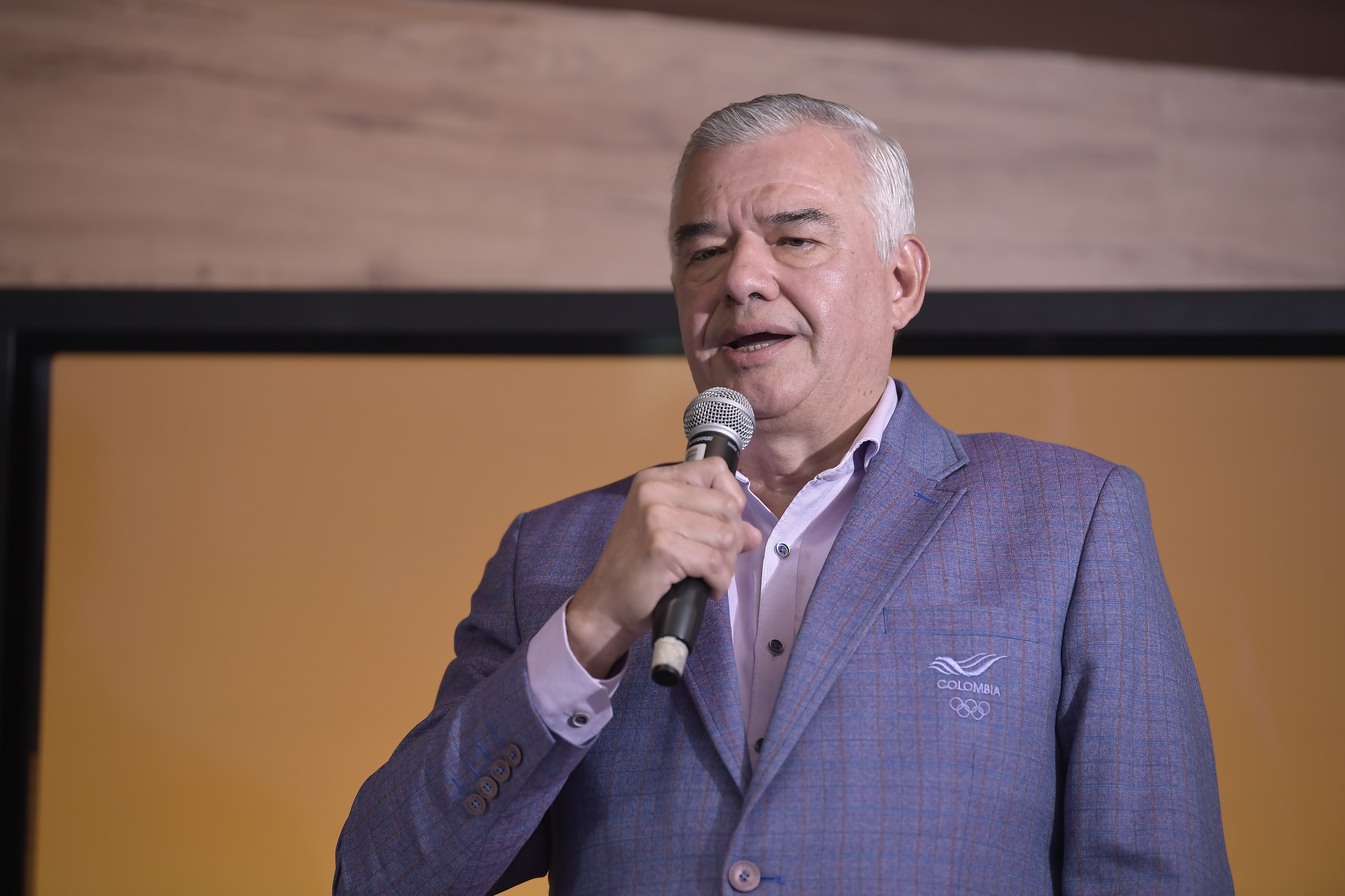 Presidente del Comité Olímpico Colombiano (COC), durante la presentación oficial de Liga Profesional de Baloncesto 2025-I, realizada en el auditorio Jorge Enrique Molina Mariño del Comité Olímpico Colombiano.