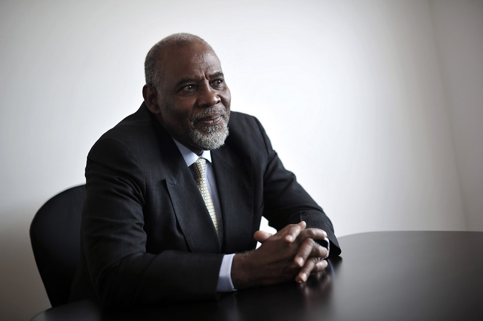 San Andrés busca senador