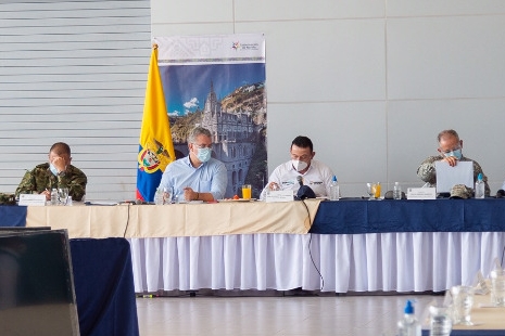 A gritos de “queremos paz” recibieron al presidente Duque en Samaniego