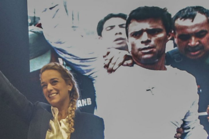 Gobierno venezolano vincula a Lilian Tintori con supuesto intento de golpe de Estado