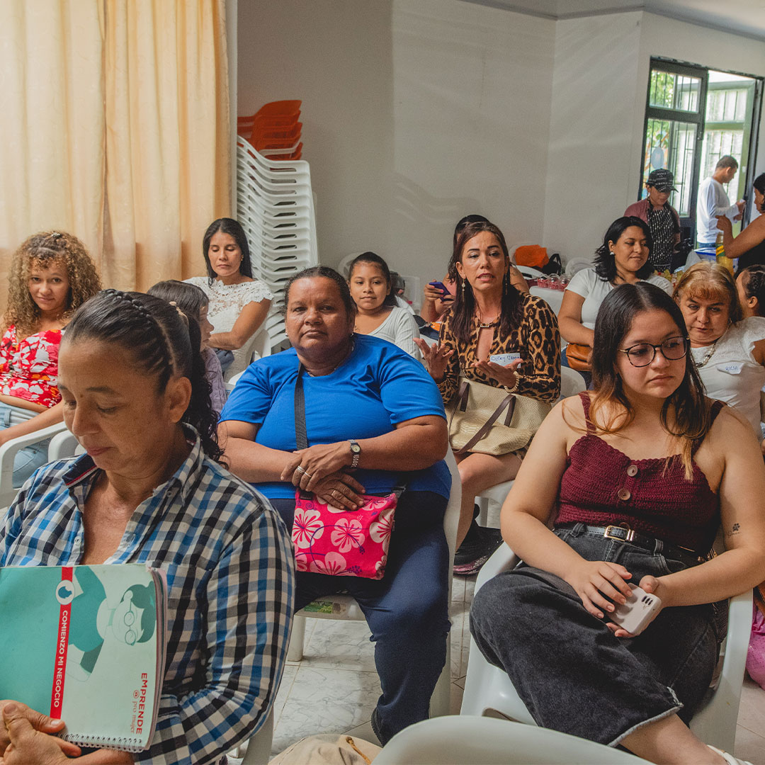Mujeres hacia la autonomía económica: estas iniciativas les pueden interesar