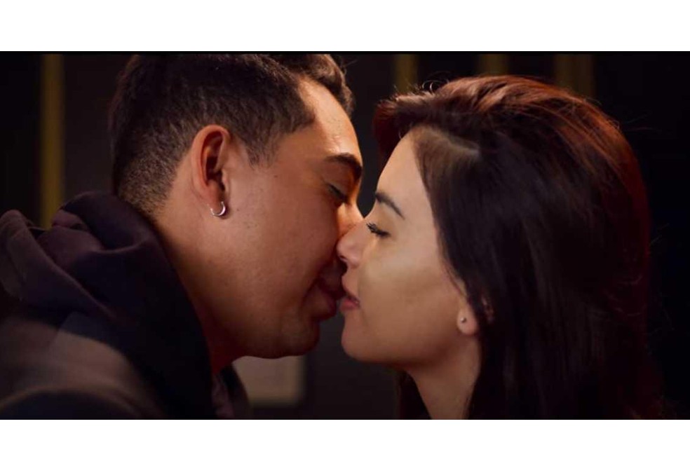 El humorista y la presentadora protagonizaron un romántico momento hace unos meses que se volvió viral en redes sociales.