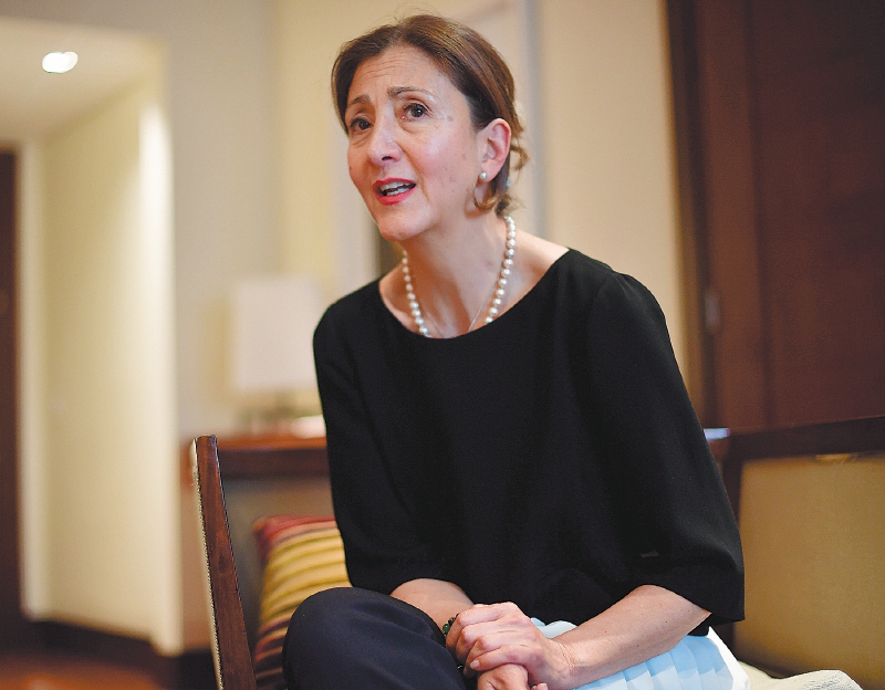 Los bandazos de Ingrid Betancourt