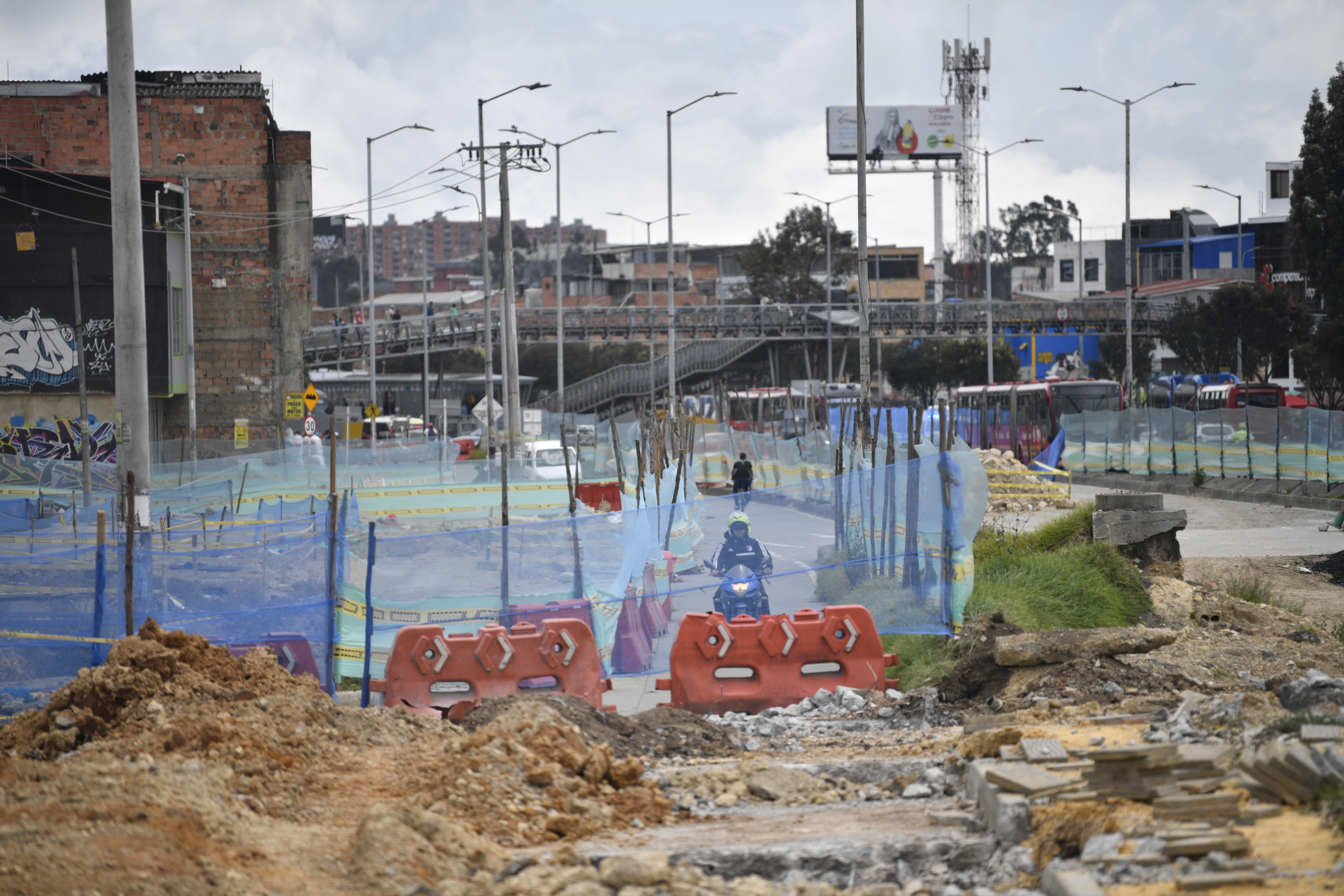 ¡Pilas! En Bogotá abren vacantes para trabajar en obra vial en Chapinero
