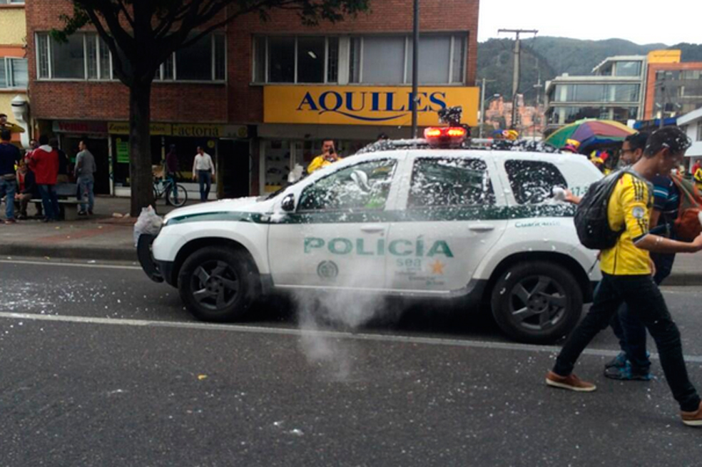Pese a ley seca, bogotanos se volcaron a las calles a celebrar victoria de Colombia