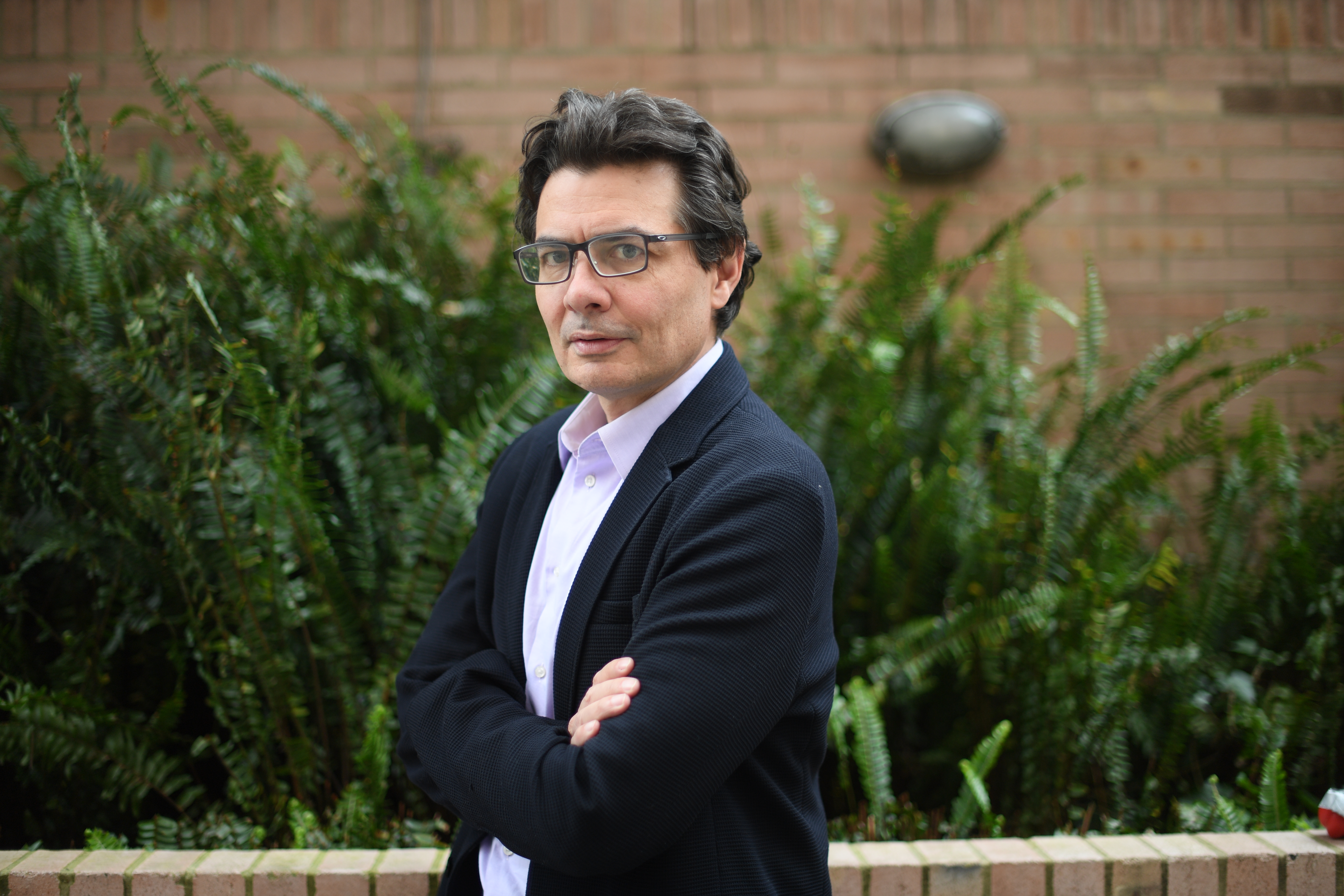 Alejandro Gaviria nació en Chile, pero puede aspirar a la presidencia de Colombia