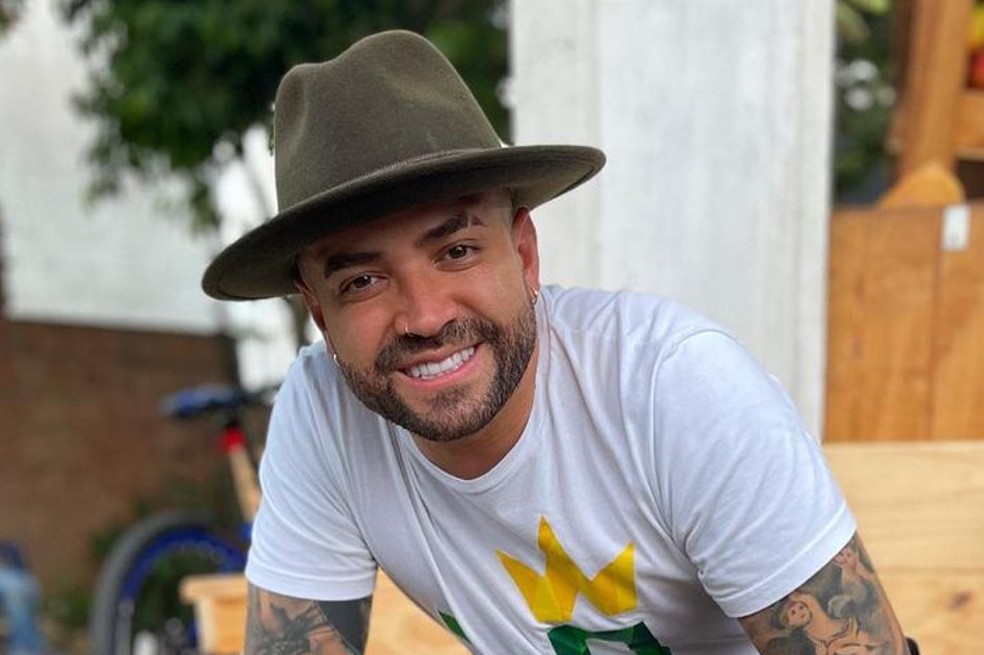 Te contamos aquí, algunos detalles que tal vez desconoces de la vida de Nacho, entrenador de La Voz Senior.