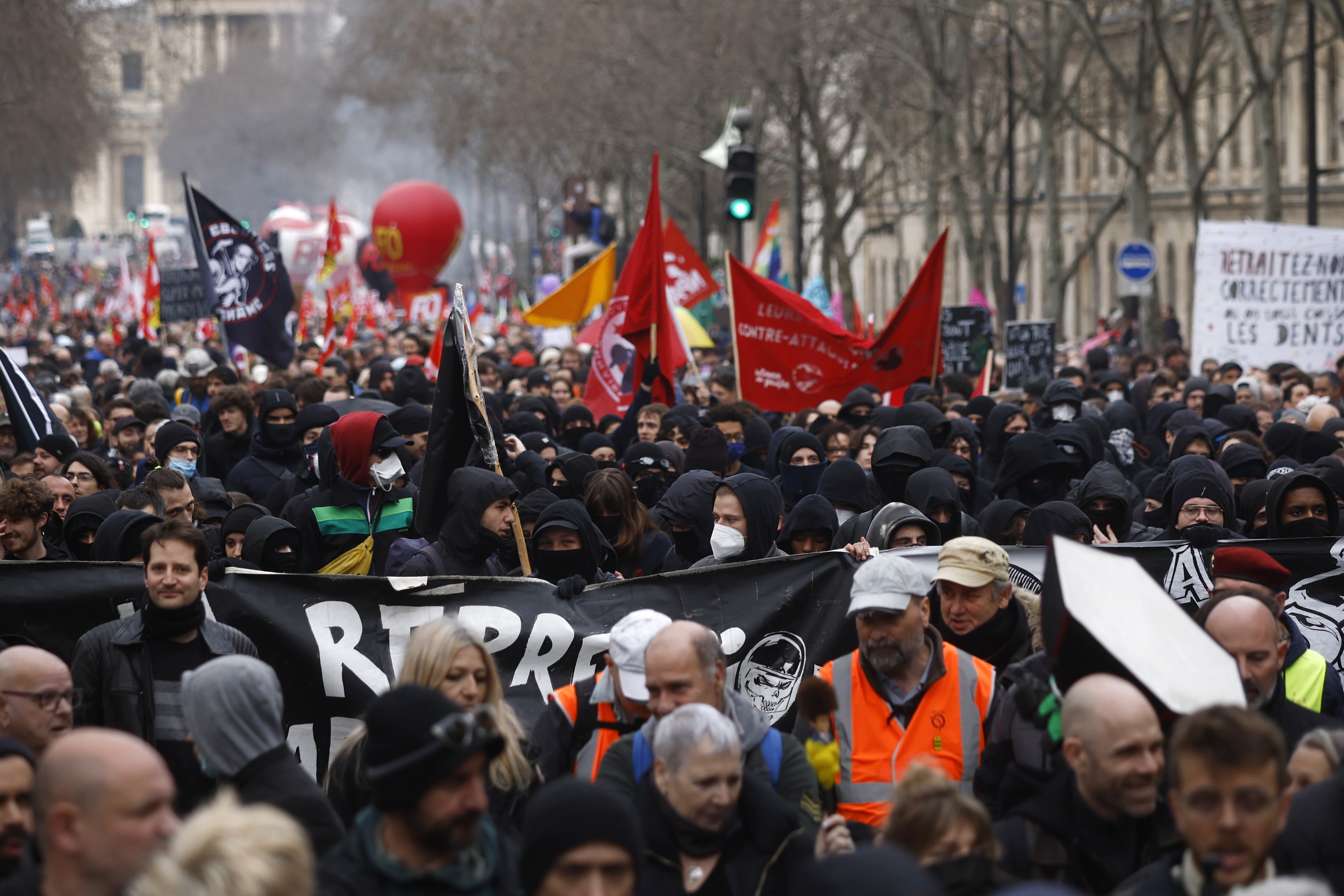 El pulso de la reforma pensional en Francia, en medio de manifestaciones sociales
