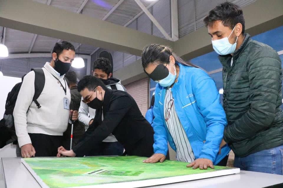 En Cundinamarca hay una exposición de arte que se puede tocar pero no ver