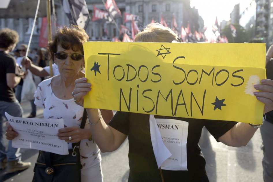 Citan a declarar a poderoso exespía argentino por muerte de fiscal Nisman
