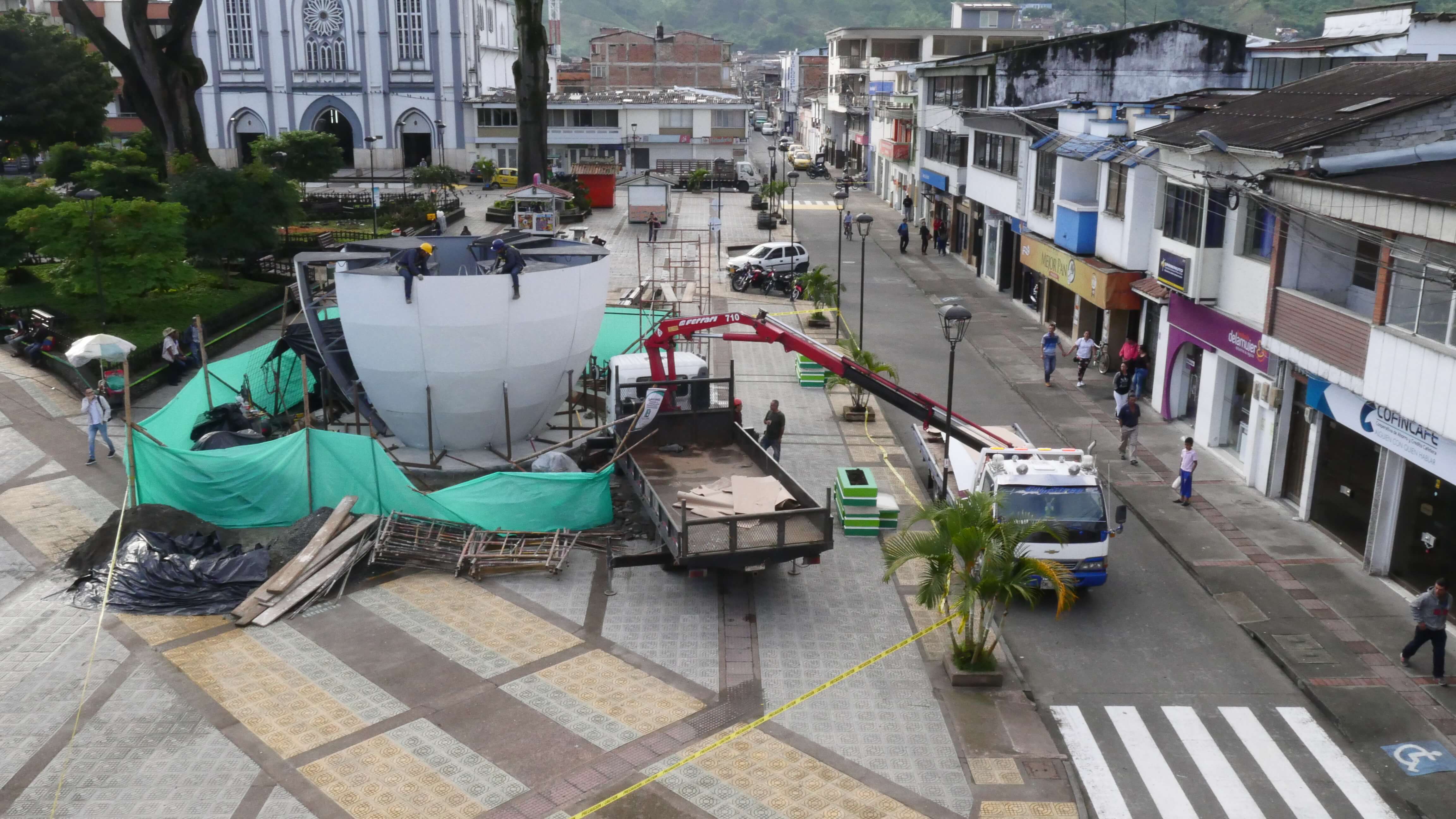 En Chinchiná, Caldas, se fabricó la taza de café más grande del mundo
