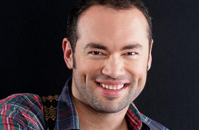 Santiago Cruz.