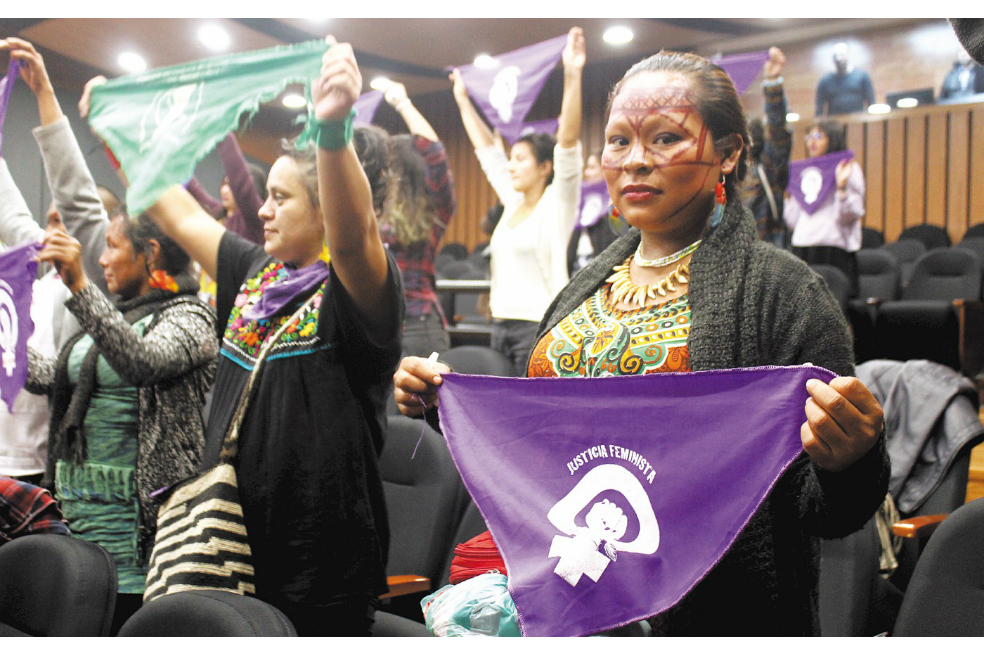 Pie de foto: En 2018 varias mujeres nukak hablaron en el Congreso de la República, en el Tribunal Simbólico a la Justicia Patriarcal. / Sandra Pérez