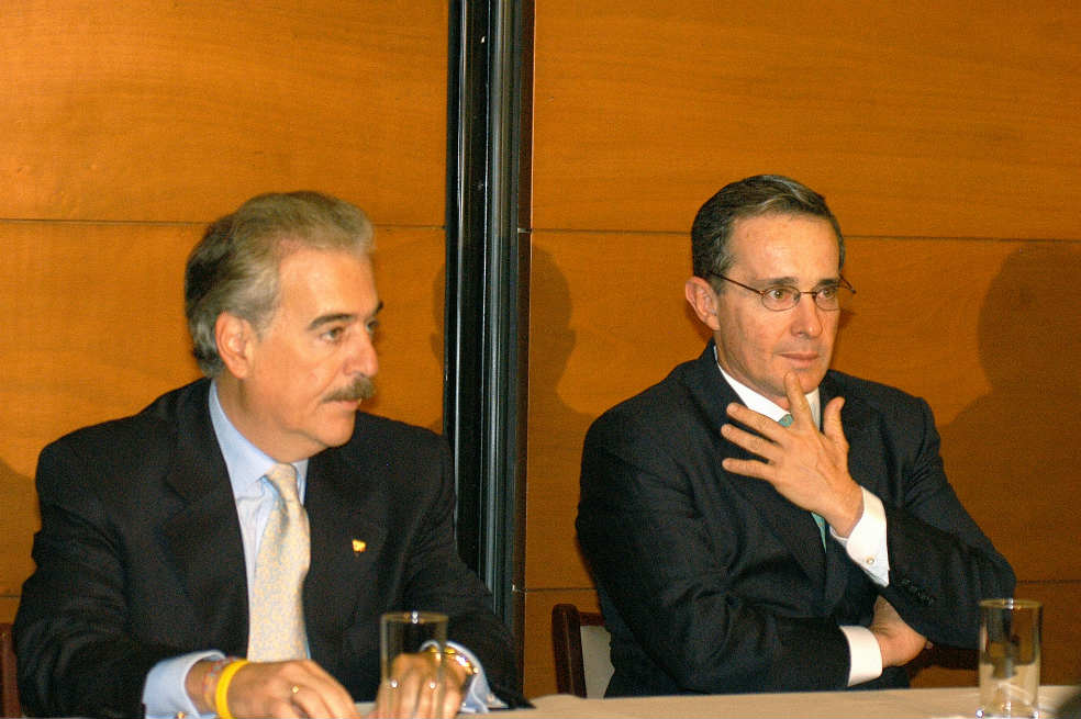 La investigación preliminar contra Pastrana y Uribe