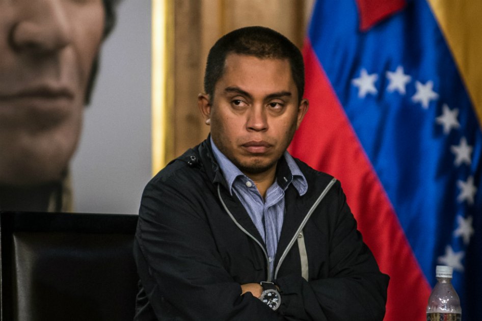 Presidente de Venezuela reemplaza al jefe de su equipo económico