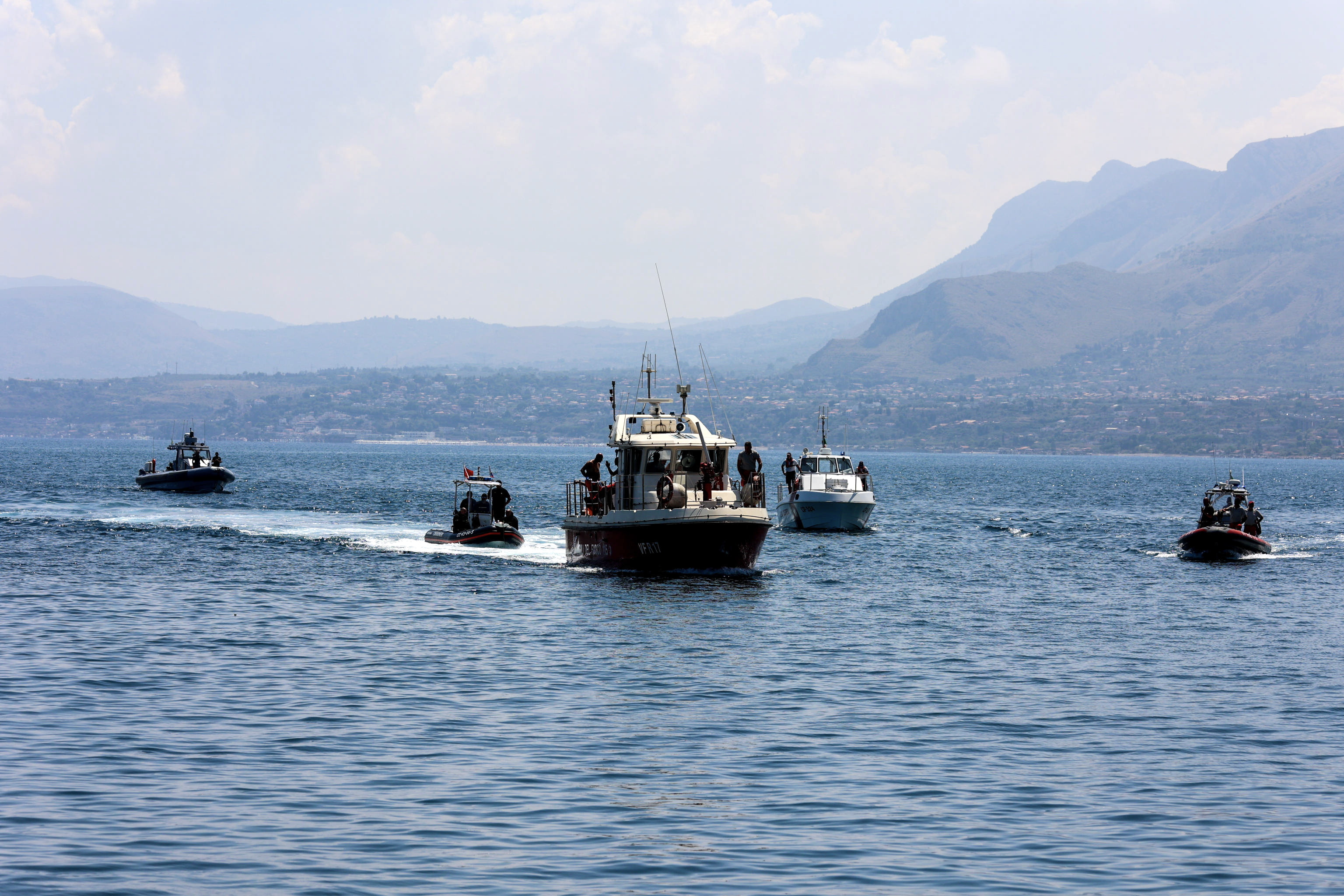 Naufragio del yate en Sicilia será investigado como homicidio involuntario