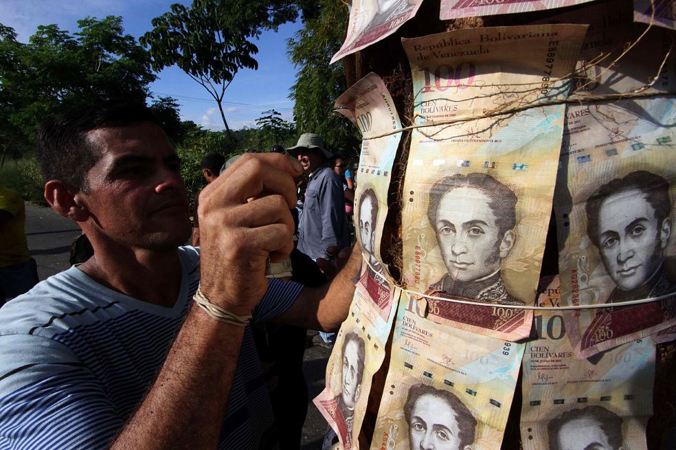 Venezuela: muchos billetes, poco dinero