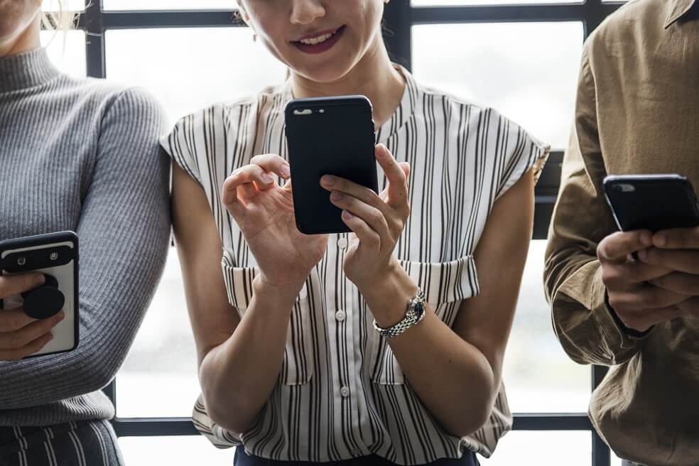 La adicción a celulares está llevando a adolescentes a centros de desintoxicación