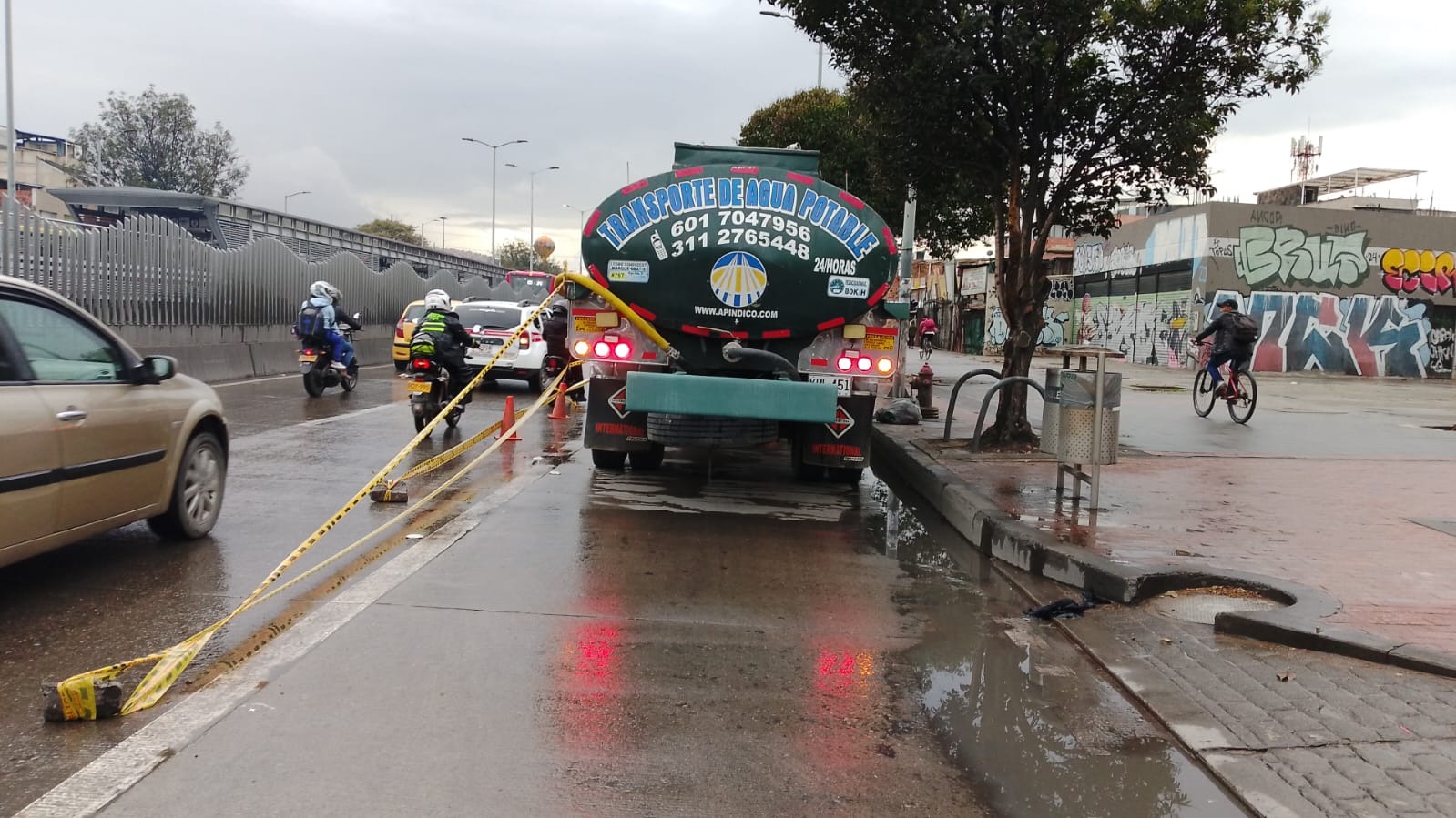 Movilidad hoy: camión varado genera congestión en la Autopista Sur, en Kennedy