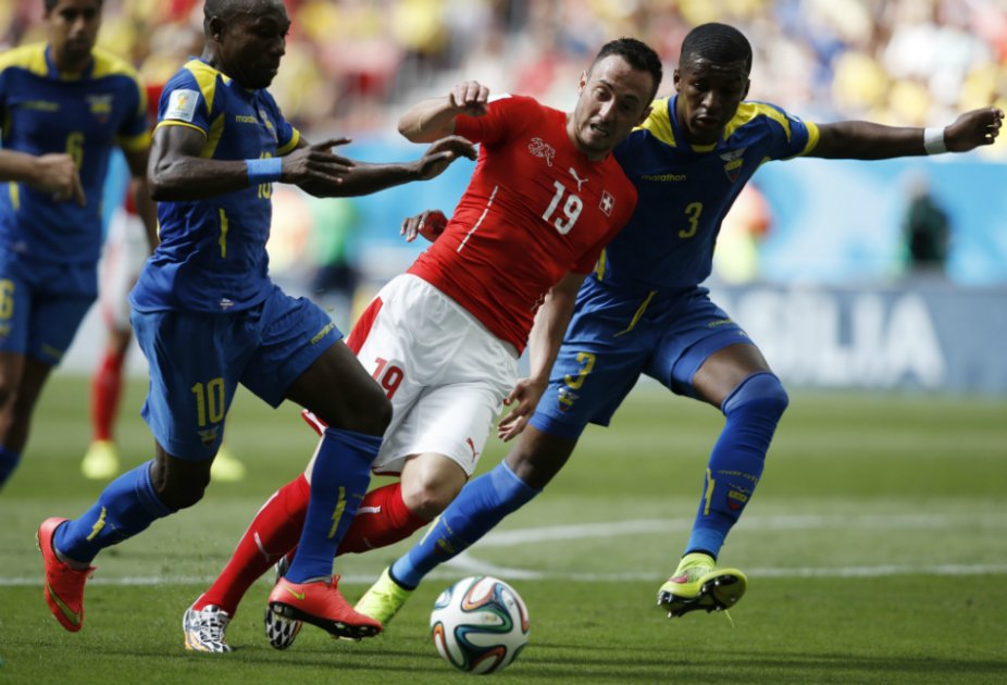 Suiza venció a Ecuador en el último minuto