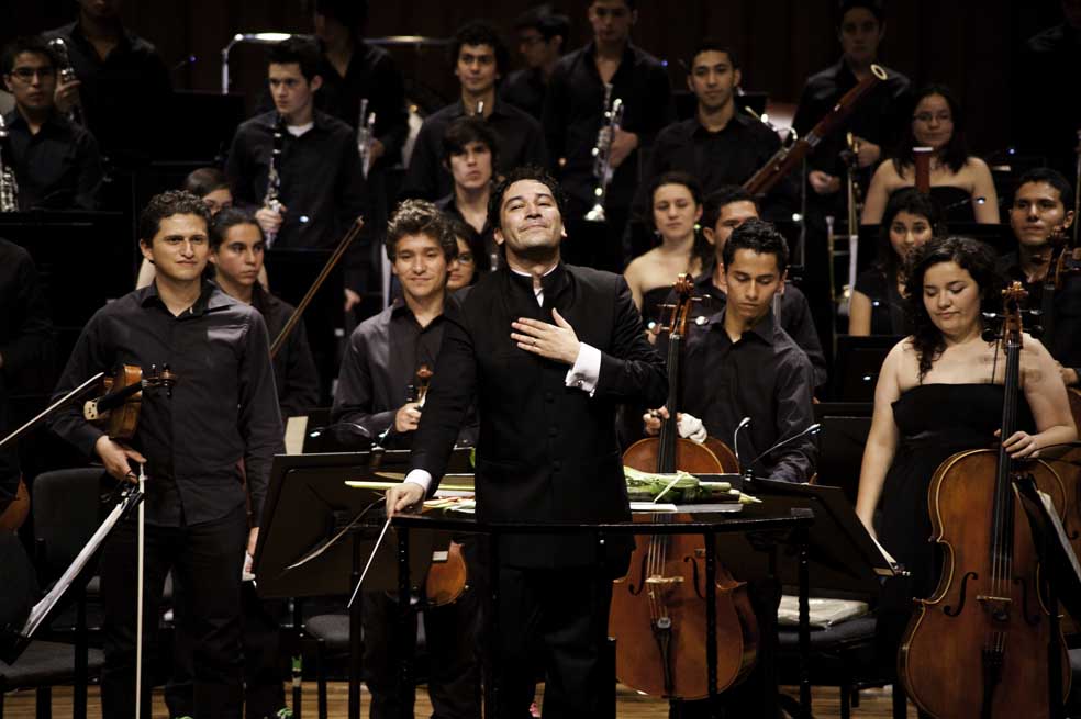 ‘Trabajo con el talento emergente del país’