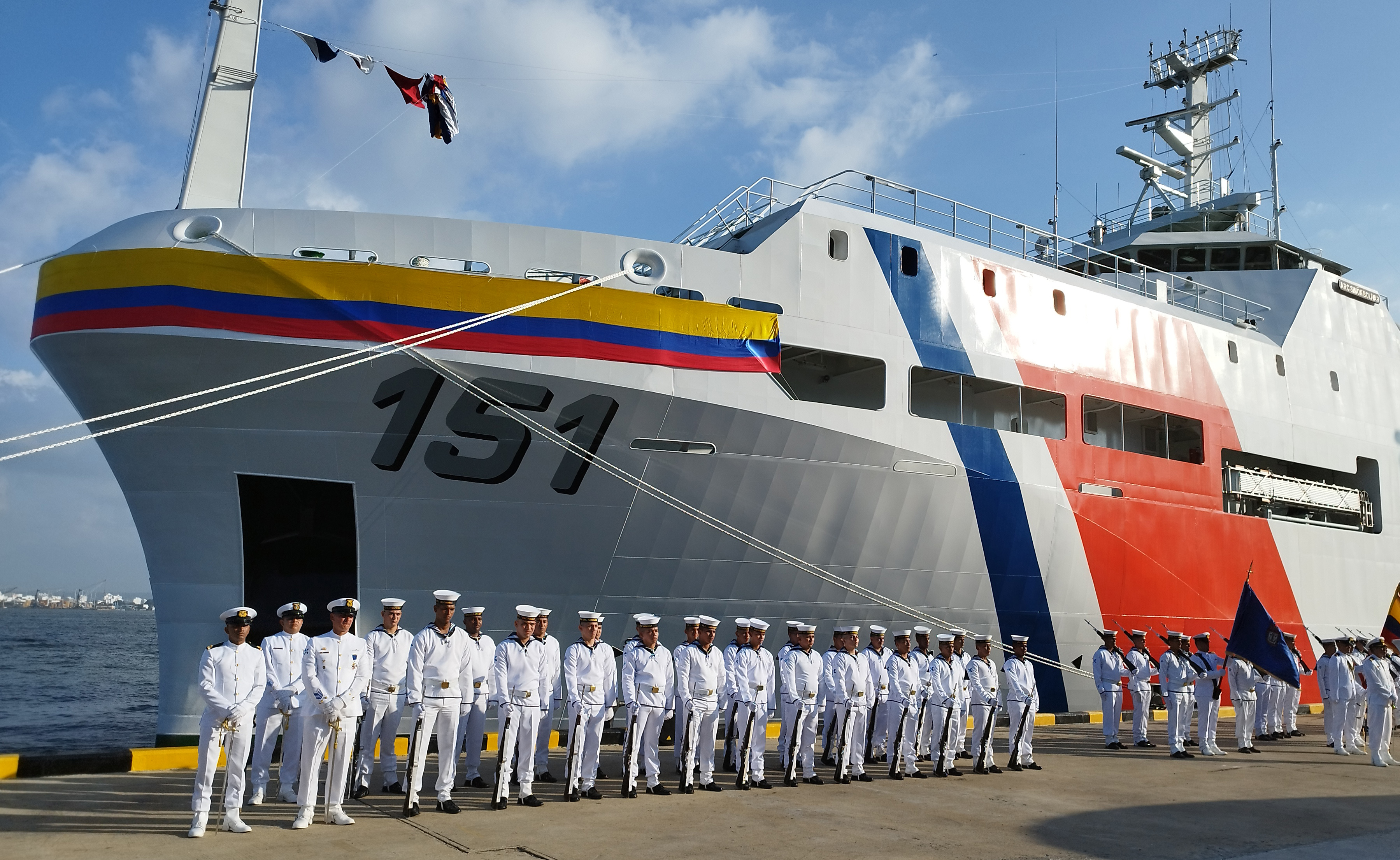 El buque ARC Simón Bolívar navegará en el país y en la Antártida