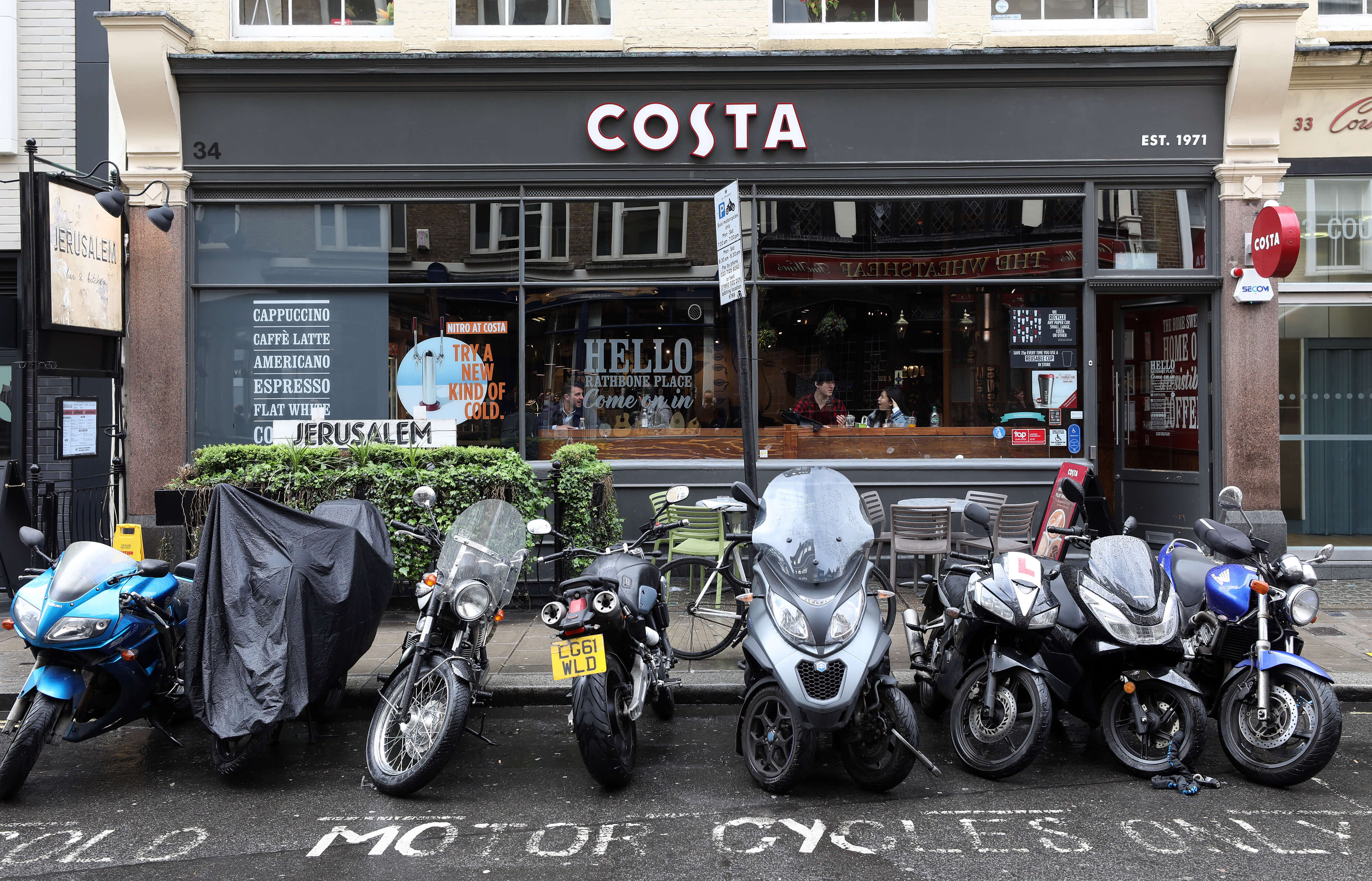 Ante baja venta de autos, las motos siguen imparables en Europa