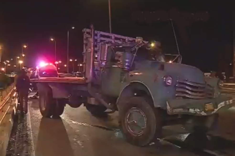 Menor murió luego de salir expulsado de camión que se accidentó en el norte de Bogotá