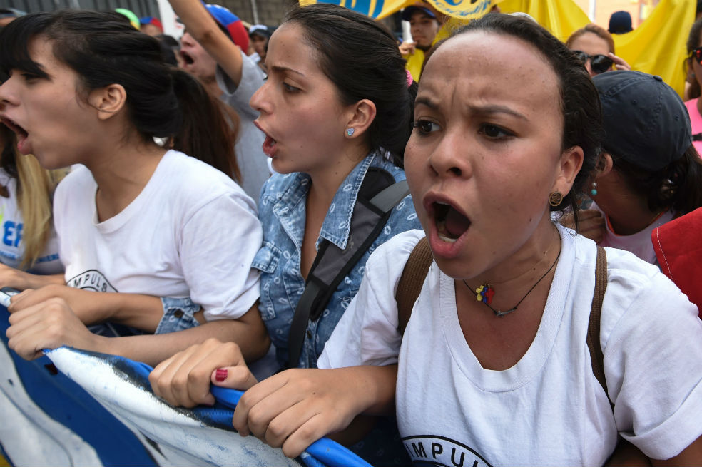 Mujeres venezolanas saldrán a marchar el sábado en contra de la represión