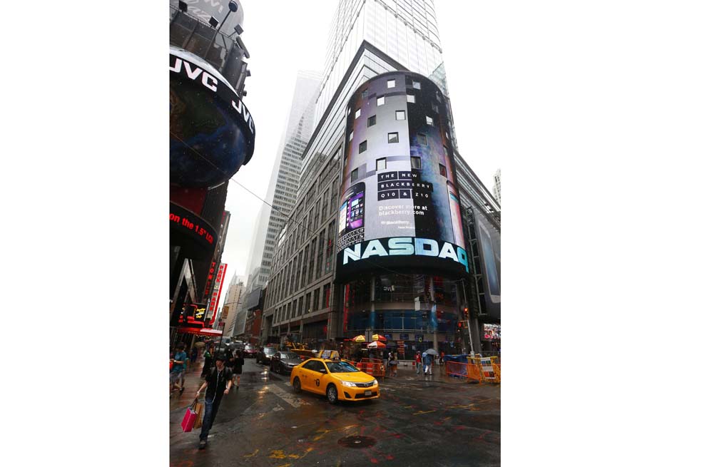 Por problema técnico, Nasdaq suspendió