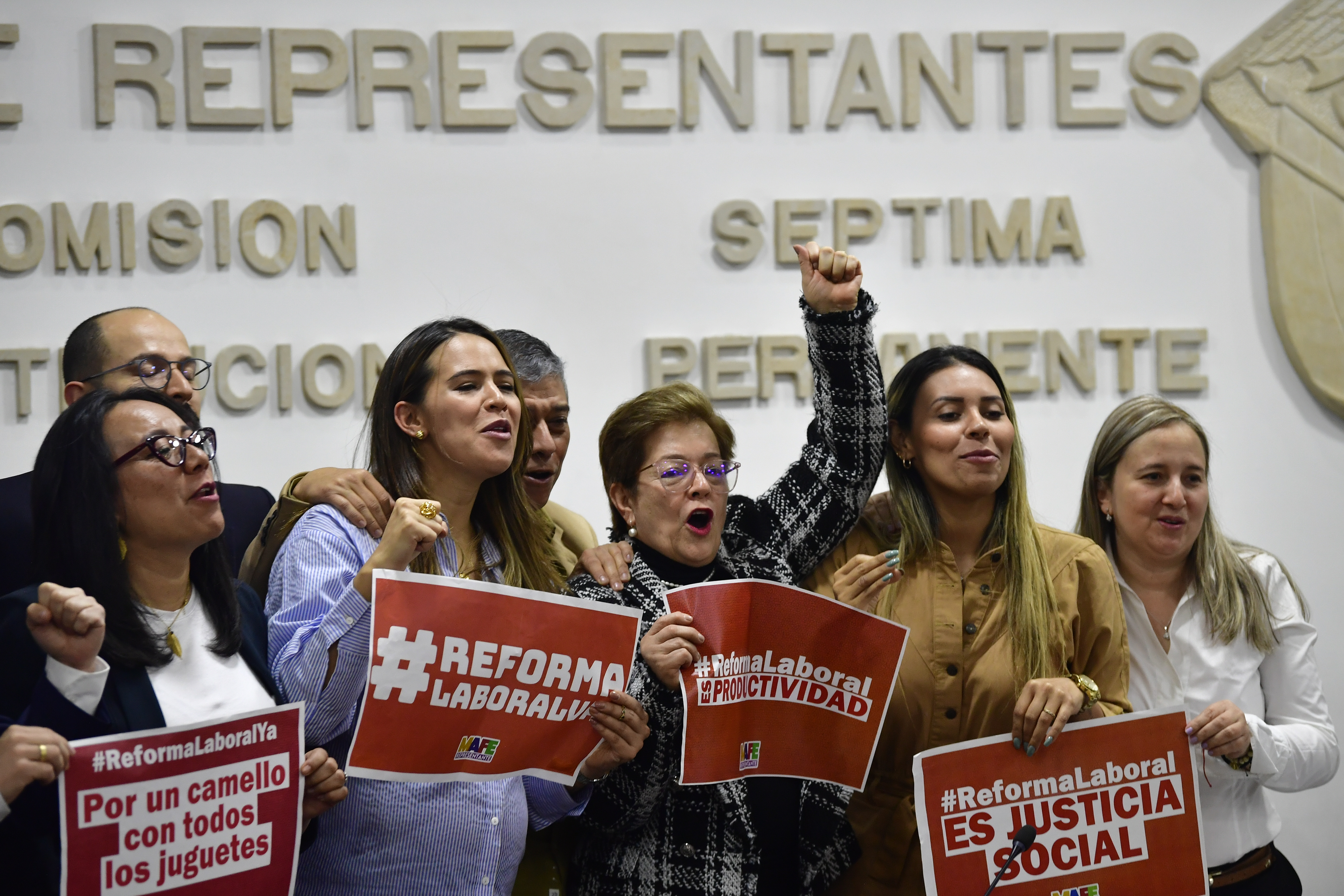 Mintrabajo radicará la reforma laboral la próxima semana para su segundo debate