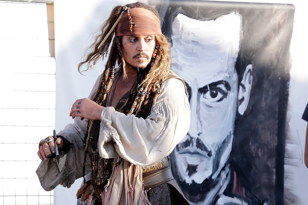 Johnny Depp demuestra que «Piratas del Caribe 5» no está en peligro