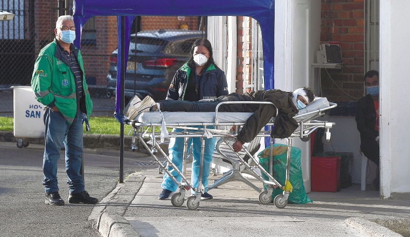 Los otros afectados por los picos de la pandemia en Bogotá