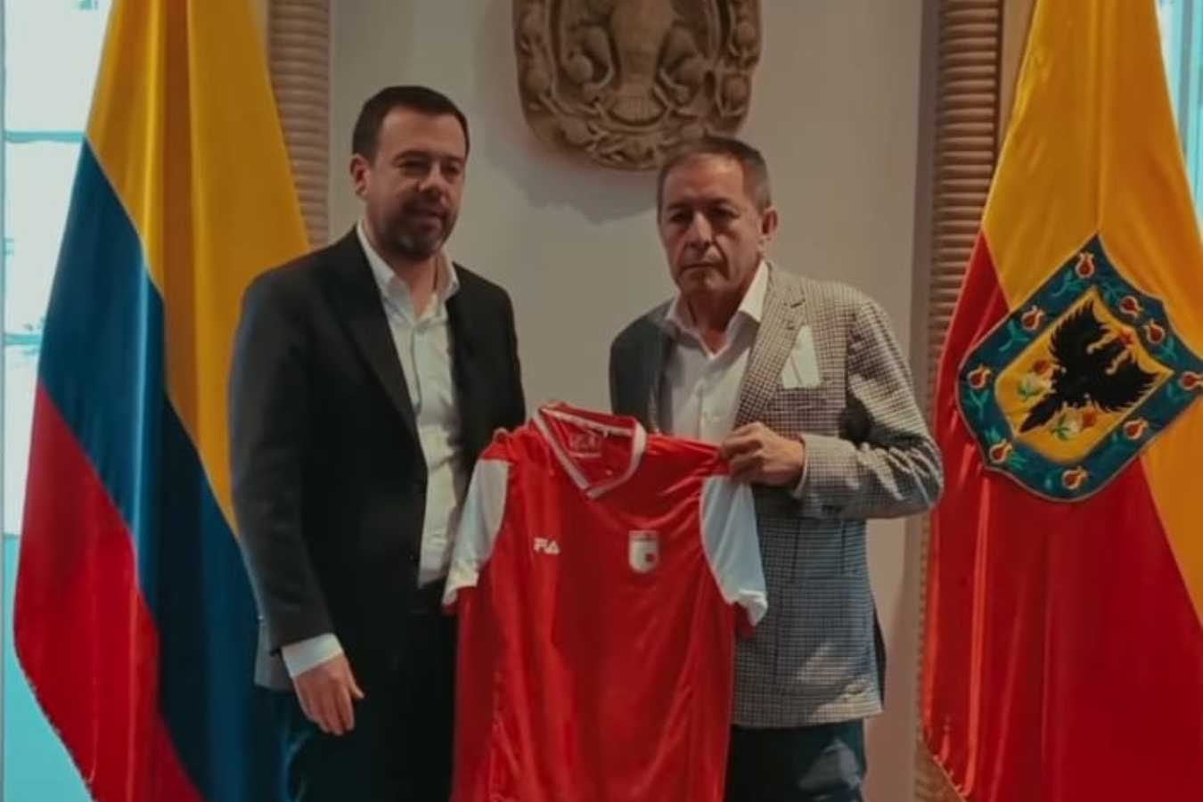Carlos F. Galán y Eduardo Méndez acordaron que habrá hinchada visitante en la final