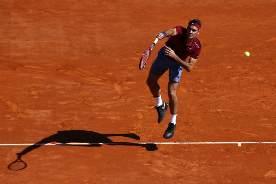 Roger Federer reaparece con victoria en Montecarlo