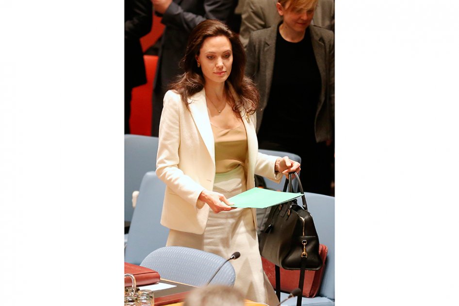 Angelina Jolie abandona la ONG de Lady Di