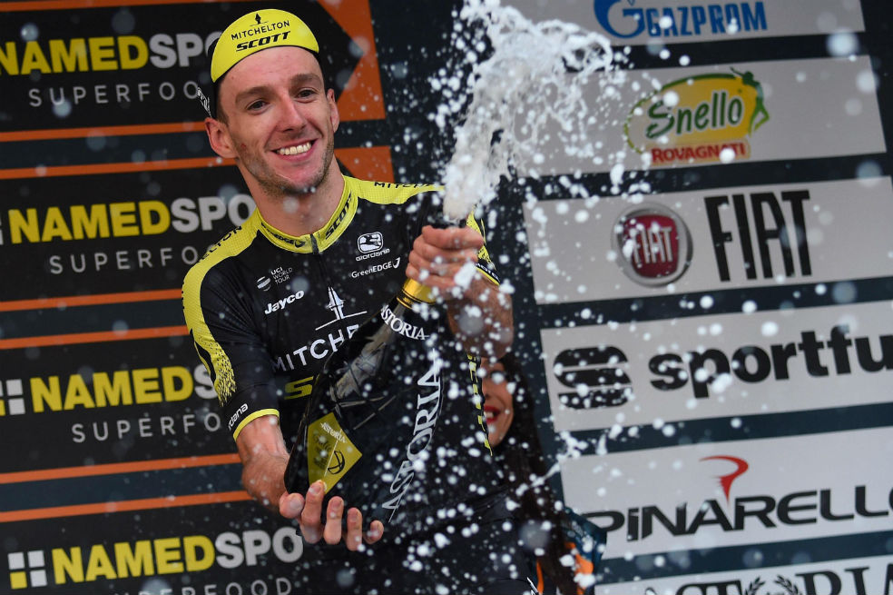 Adam Yates triunfa en Filottrano y Kwiatkowski es nuevo líder de la general de la Tirreno Adriático