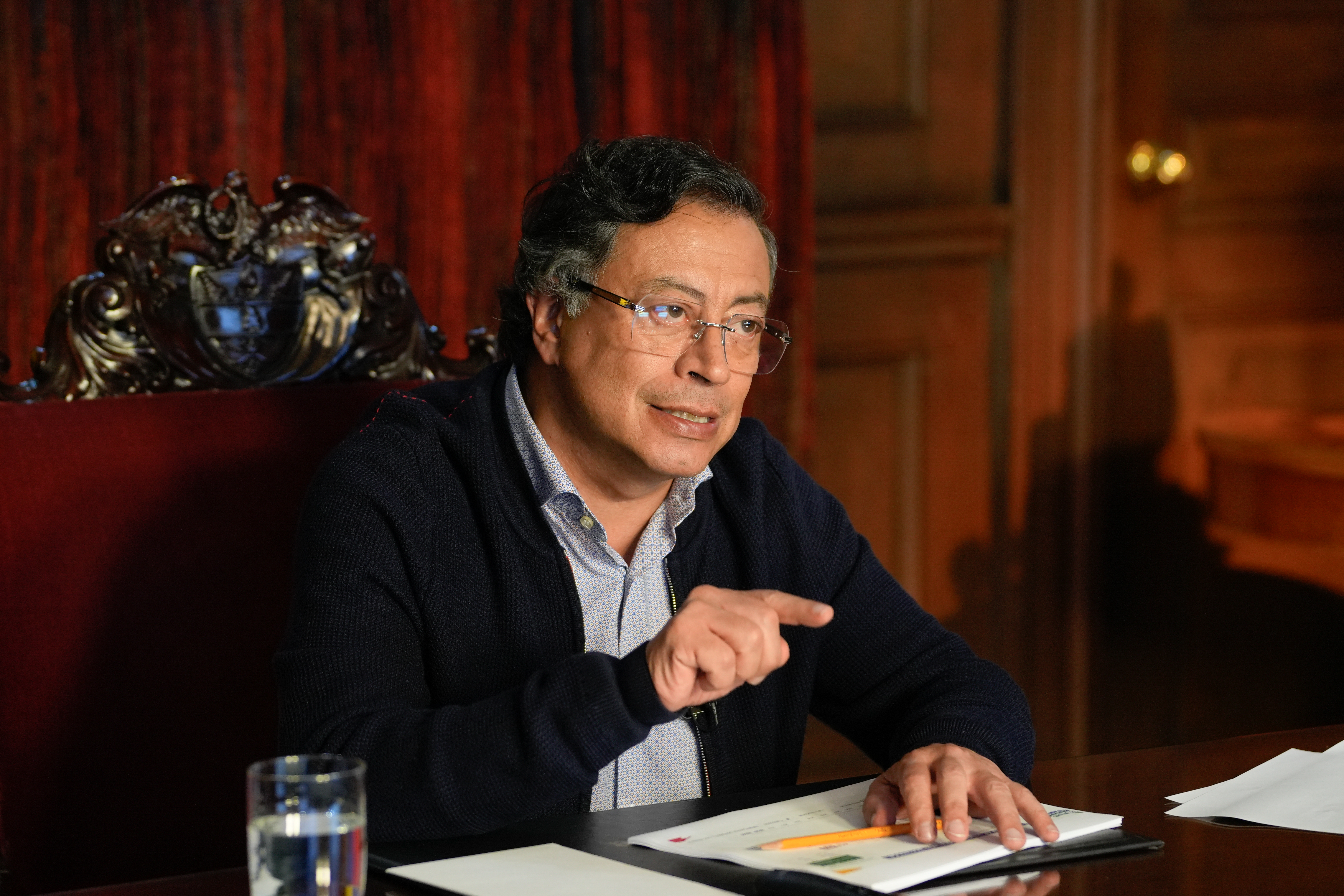 “La justicia se respeta, traidores”: Petro lanza dardos contra precandidatos uribistas