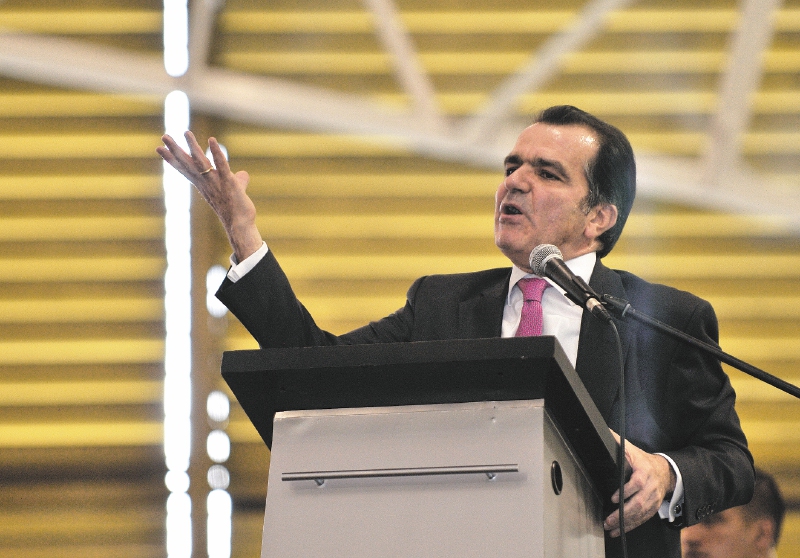 Óscar Iván Zuluaga fue ministro de Hacienda y buscó llegar a la presidencia de Colombia.