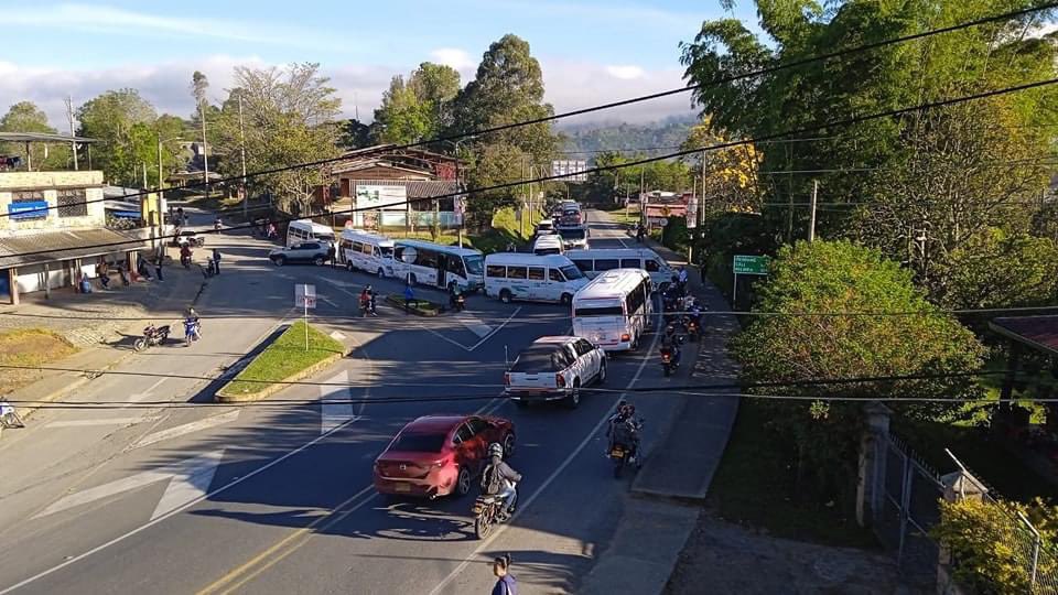 Murió hombre que cayó a un abismo tras intentar esquivar un retén ilegal en vía Panamericana
