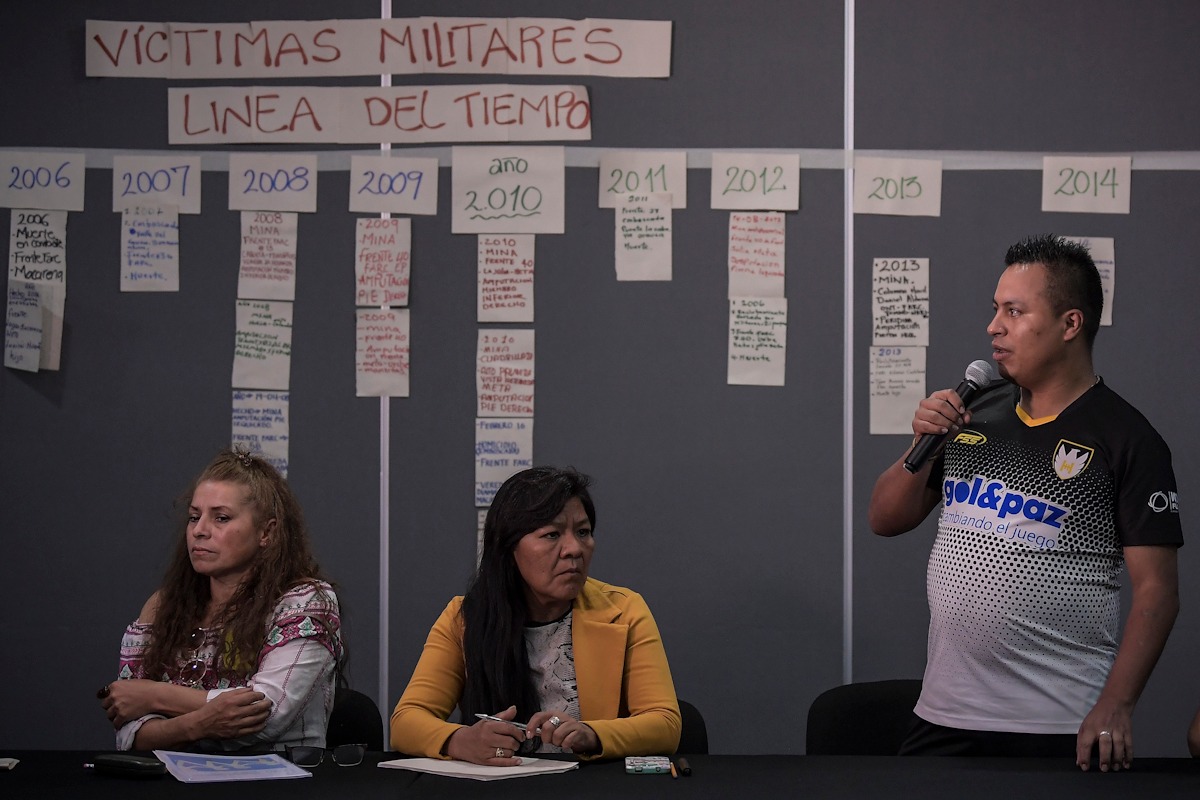 Las madres y los soldados también señalaron que es necesario que el Estado los saque el abandono en el que los tienen.Mauricio Alvarado.En este primer paso hay preguntas y también compromisos. Las madres esperan que haya más encuentros, que puedan trabajar también por los soldados “que están totalmente desprotegidos. De Farc esperamos que nos colaboren y que haya un compromiso serio de verdad, que cuenten qué pasó con nuestros familiares, que reconozcan que esto sucedió. Este es un primer paso, nosotras queremos que todo el mundo se una a esto”, dice Delsa Vanegas Hernández, madre del soldado profesional Luis Antonio Cabrera Vanegas, asesinado el 12 de abril de 2015 en una emboscada en Solano (Caquetá) por el Frente 15 de las Farc.