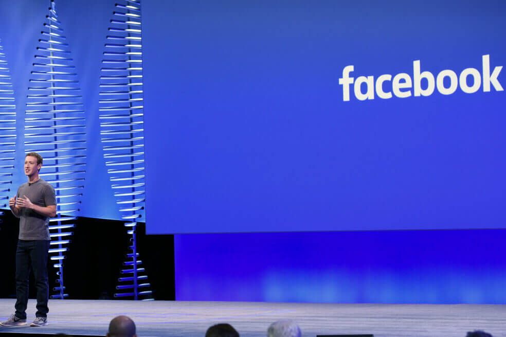 Apple bloquea app de Facebook que paga a usuarios para acceder a sus móviles