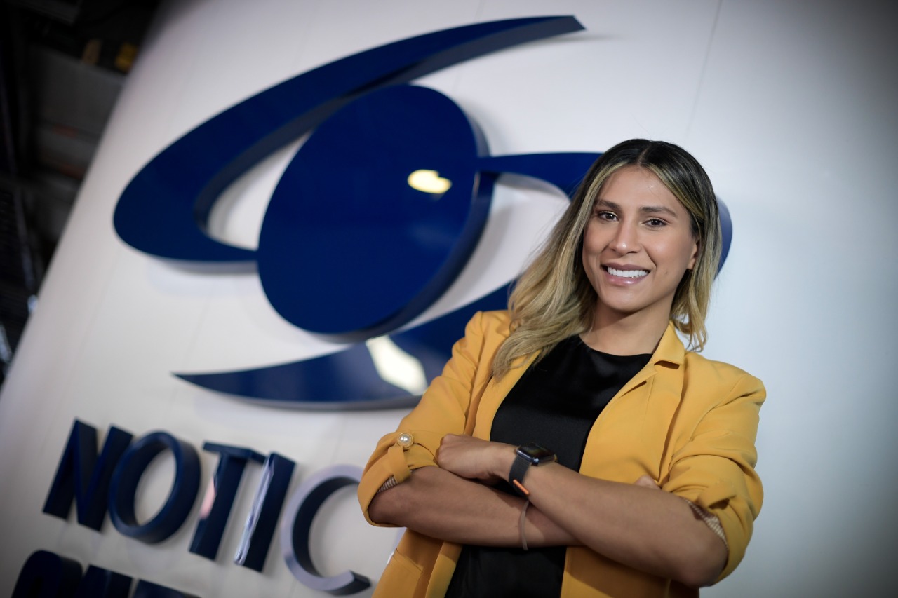 Camila Jiménez, la primera periodista trans en Noticias Caracol | EL  ESPECTADOR